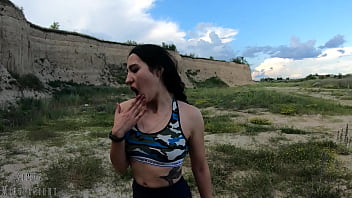 Black lynn gives me sloppy head outdoors