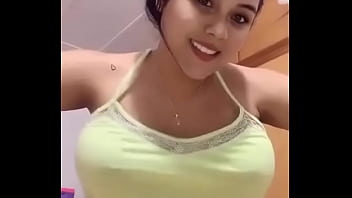 Tetas bailando
