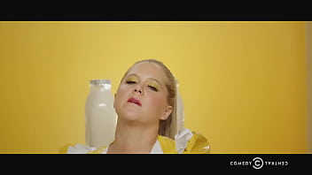 Inside amy schumer season 3 episode 1 'milk milk lemonade' Inside amy schumer season 3 episode 1 'milk milk lemonade'