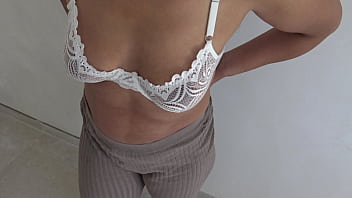 Un homme d'affaires américain rencontre une prostituée algérienne à marseille