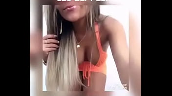 Canción bailada en naranja