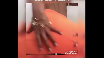 Canción bailada en naranja