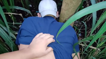 Homem Casado Dando O Cu Ao Escurecer No Mato thumbnail