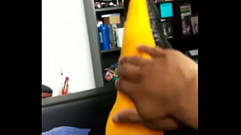 Gelbe Socken Schwarze Superstars thumbnail