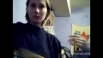 Amateur blondie on webcam