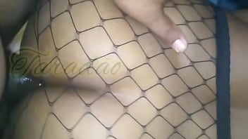 Safada rebolando o cu no meu pau