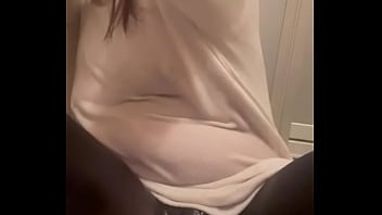 お風呂で着たままひとりエッチ thumbnail