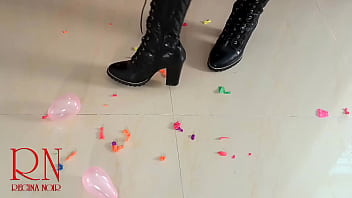 Small balloons pop with high heels boots cam 2