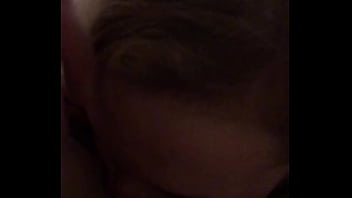 Kleine hure bekommt sahne