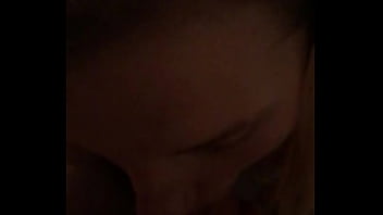 Kleine hure bekommt sahne