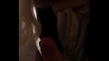 Kleine hure bekommt sahne