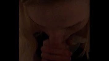 Kleine hure bekommt sahne