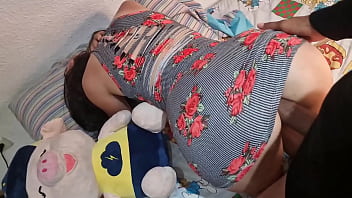 La visita de mi mejor amigo se convierte en una gran follada salvaje