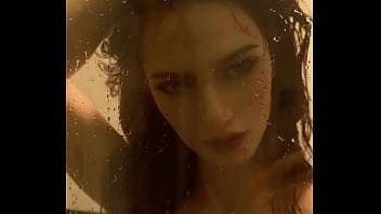Elva unter der dusche – heiß nass & bereit von hinten Elva unter der dusche – heiß nass & bereit von hinten