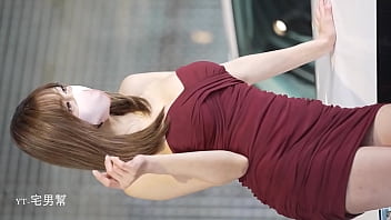 性感美腿车展妹