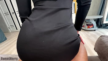 Сперма на моих сиськах Страстная брюнетка трахается со своим парнем после вечеринки