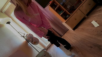 Teen 18 girl is teaching her ass to fart slowly in crowded place but something going wrong