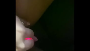 Puta de corno com vibrador no pedagi