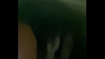 Puta de corno com vibrador no pedagi