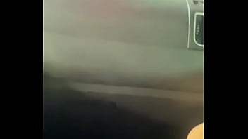 Puta de corno com vibrador no pedagi