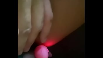 Puta de corno com vibrador no pedagi