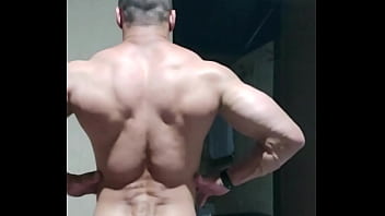 Homem Forte Sarado Dotado Se Escreva Em Meu Canal thumbnail