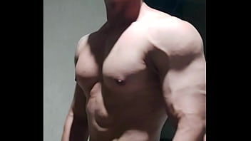 Homem Forte Sarado Dotado Se Escreva Em Meu Canal thumbnail