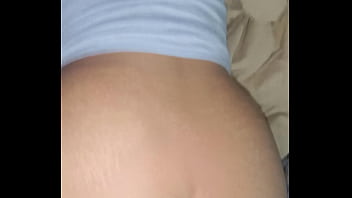 Le encanta tenerla adentro muy puta