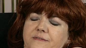 Moms Big Tits thumbnail