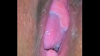 Hot pussy cum out while shaving