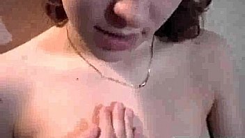 Amateur teen masturbating