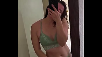 ¿soy tu waifu favorita tu bebé o tu milf