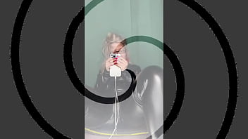 Golden shower sissy tribute