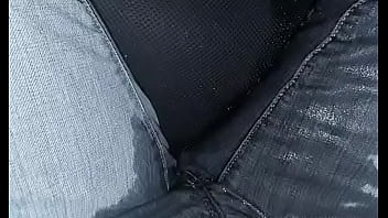 運転中に我慢できなくておしっこを漏らしてしまいました