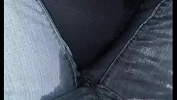 運転中に我慢できなくておしっこを漏らしてしまいました 運転中に我慢できなくておしっこを漏らしてしまいました