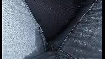 運転中に我慢できなくておしっこを漏らしてしまいました 運転中に我慢できなくておしっこを漏らしてしまいました