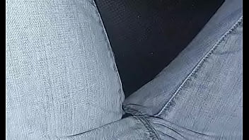 運転中に我慢できなくておしっこを漏らしてしまいました