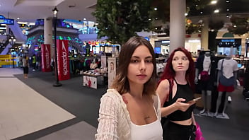 The first few hours were és laughter holding hands like it meant nothing