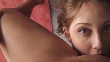 Pretty eyes licks passionately girlfriend's pussy