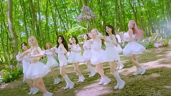 Loona music video