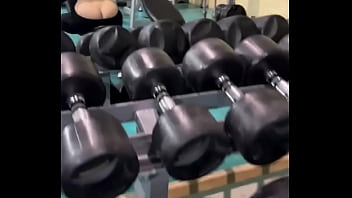 Creo que me siento más libre haciendo lo que me gusta #exhibicionismopúblico #gym
