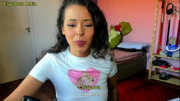 Brincando de roleta morena gostosa em live espuleta maia