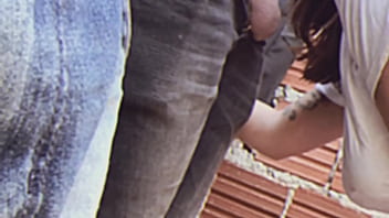 Chupei o nerdola da minha sala pra ele me ajudar na prova de matemática se não der certo vou ter que chupar meu professor também mas ele tem o pau minúsculo