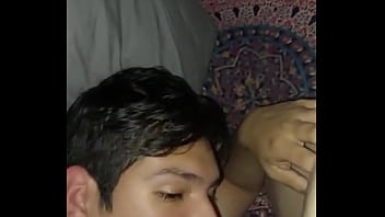 Perra Latina Chupa Pene Por Primera Vez thumbnail