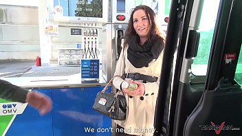 Ride to airport exchanged for riding the cock in driving car