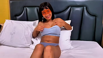 Kuruminha de um metro e meio engasgando e sentando na pica ft kai kemi versão free