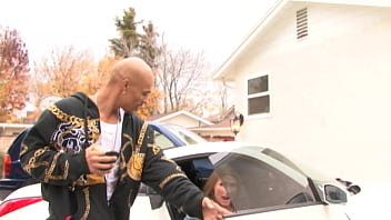 Eden degarden loves being a ratchet cougar