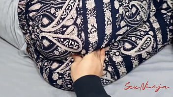 Sending pics to everyone who reposts and says “hi” in the comments