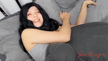 Sending pics to everyone who reposts and says “hi” in the comments