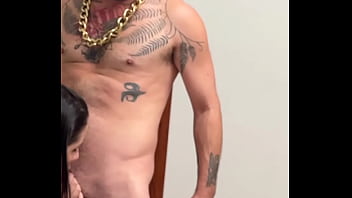 Marido corno vendo a mulher foder com o estilista safado